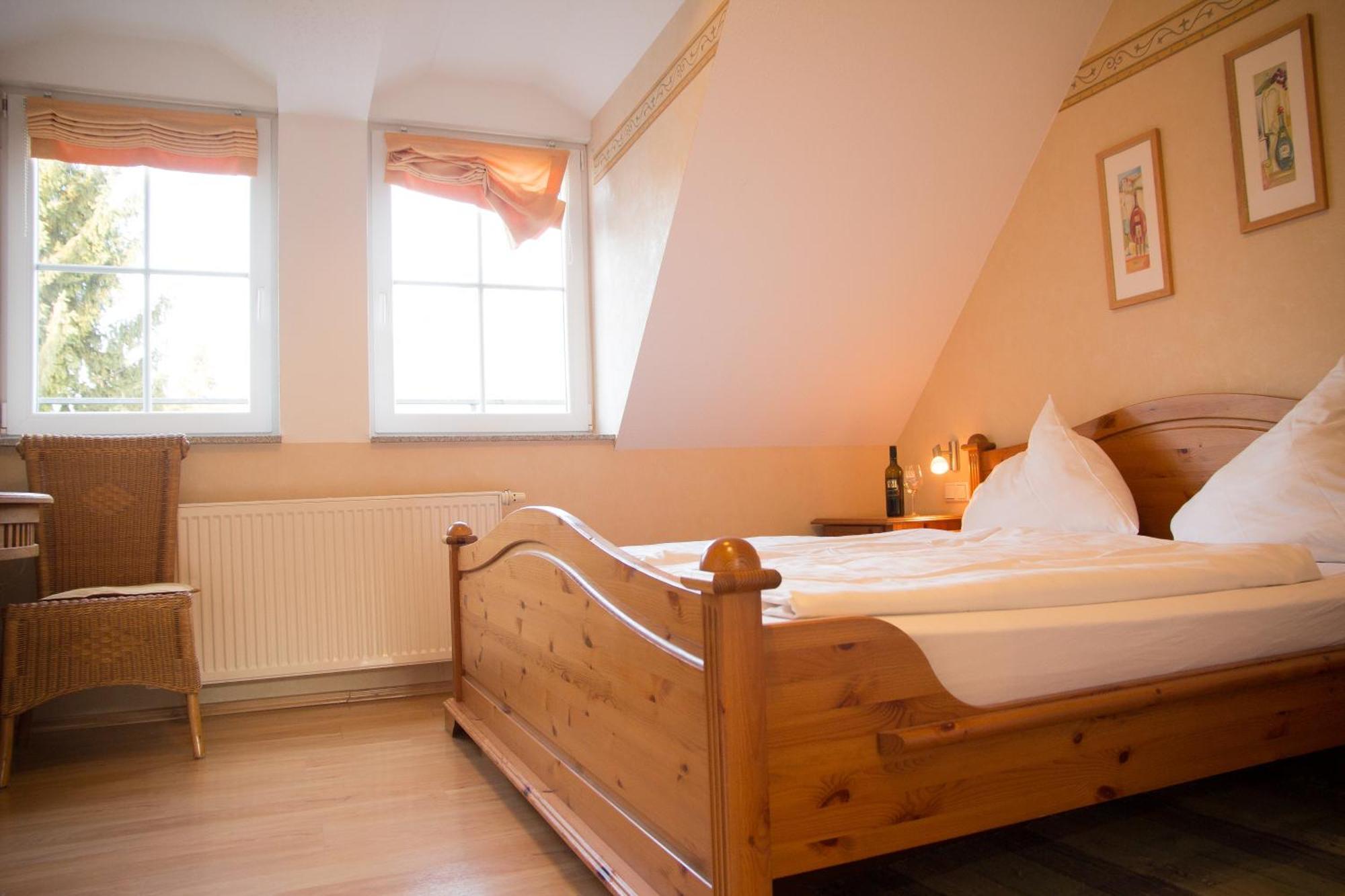 Harxheim Weingut Weinstube Weinhotel Wolf المظهر الخارجي الصورة