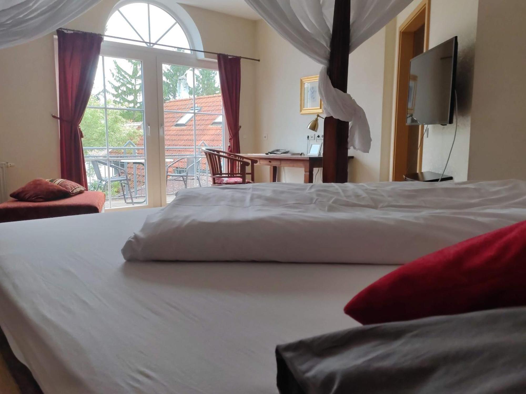 Harxheim Weingut Weinstube Weinhotel Wolf المظهر الخارجي الصورة