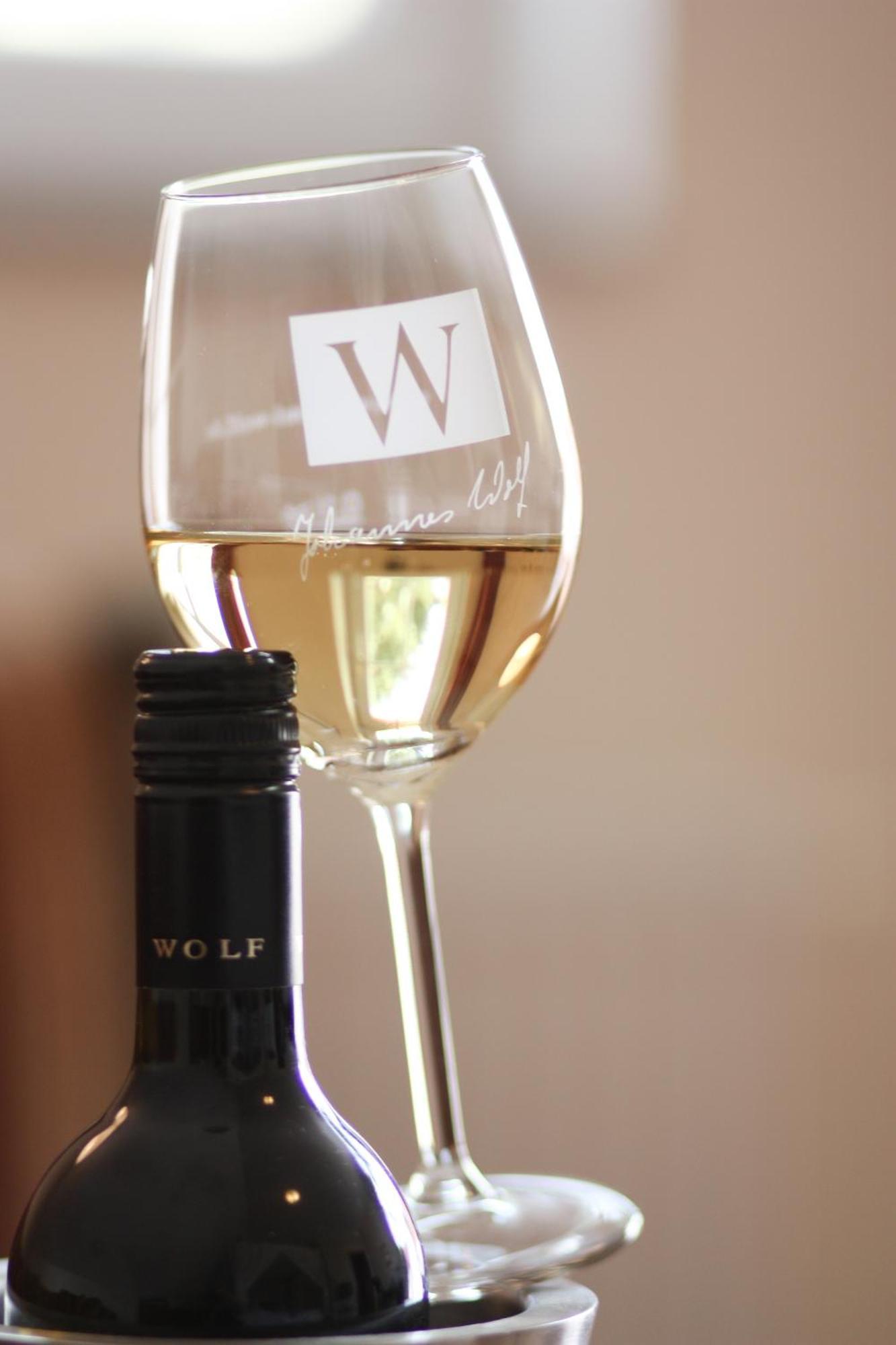 Harxheim Weingut Weinstube Weinhotel Wolf المظهر الخارجي الصورة