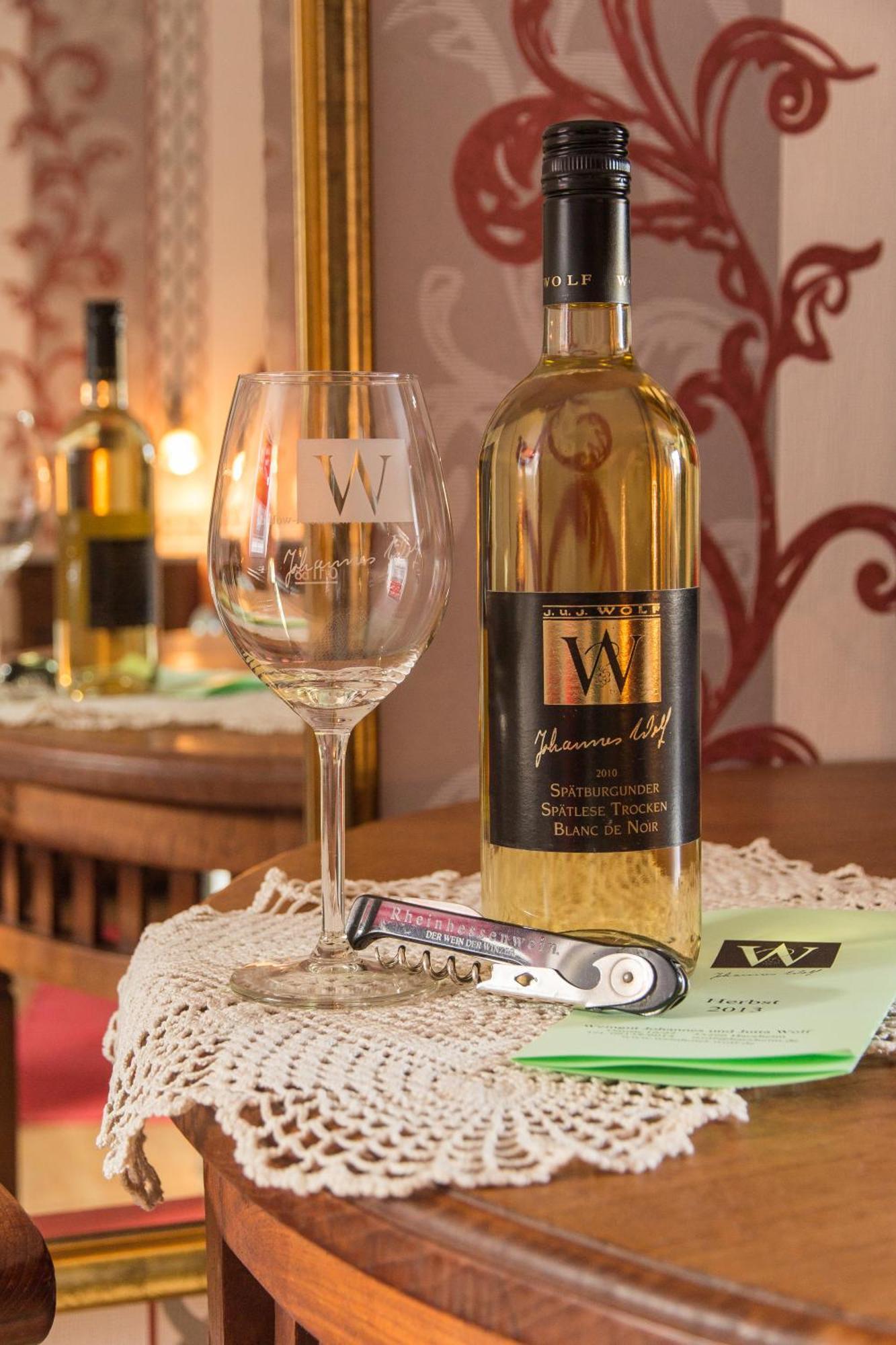 Harxheim Weingut Weinstube Weinhotel Wolf المظهر الخارجي الصورة